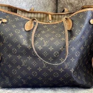 Authentic Louis Vuitton Monogram Neverfull GM Bag